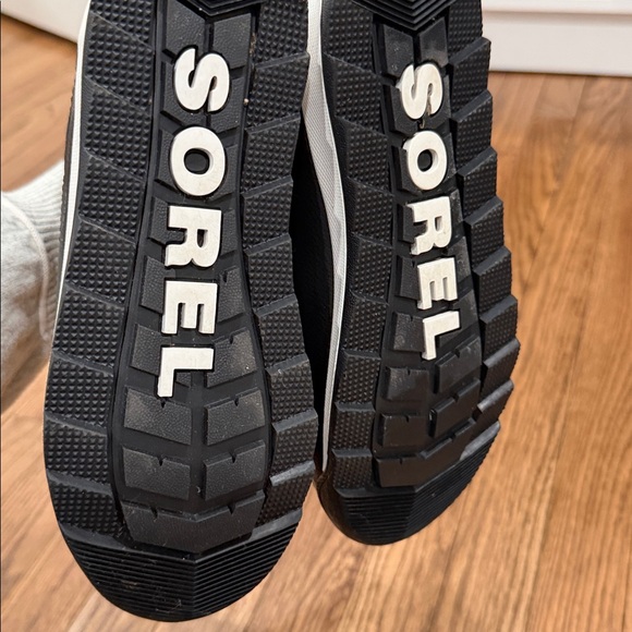 Sorel Kids Whitney II Plus Waterproof Snow Boot Size 3 - Picture 4 of 5